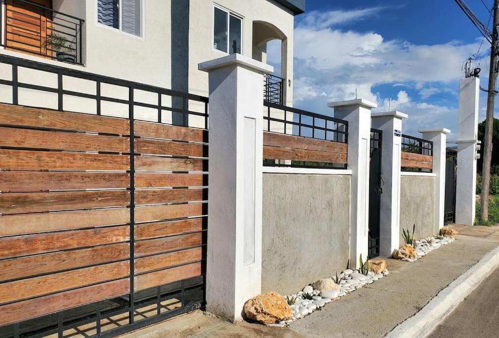 'The Solace' New Luxury Modern 1Bed 1Bath Apt. Portmore Exteriér fotografie